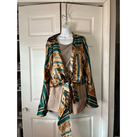 Women's CIDER Green & Brown Patterned Blouse - Picture 3 of 7